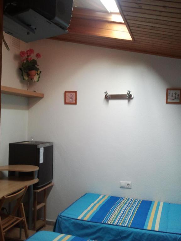 Hostal Arneva Orihuela Buitenkant foto